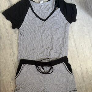 Jezebel Black and White Striped Women's Sleepwear